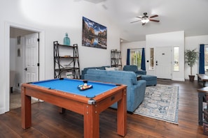 Spielezimmer