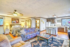 Living Area | Queen Sleeper Sofa