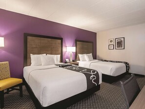 Unit with 2 Queen size beds