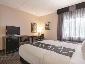 Unit with Queen size bed