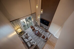 Living room image 6