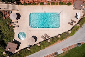 Community Amenities galore!
Community Amenities: Hot Tub, Pool, Nine-hole Golf Course, Tennis and Pickleball.
For a small fee.