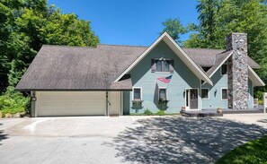 Your boat with fit in our large driveway