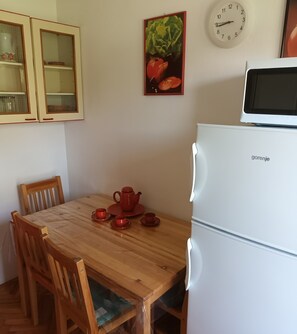 Dining room 2