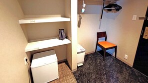[Main building bunk room] Refrigerator and kettle