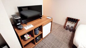 [Main building standard twin] TV, refrigerator, kettle and coffee maker