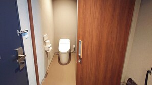 [Main building Japanese-Western style room (barrier-free)]