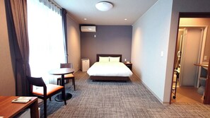 [Main building Japanese-Western style room (barrier-free)]
