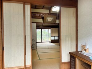 ・[Entrance] A spacious, deep room opens up right in front of you♪