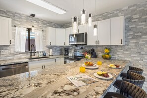 Full Kitchen