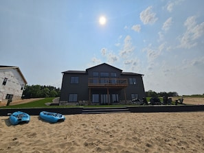 Beach, Kayaks, Firepit!