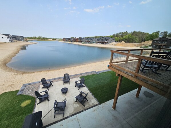 Dream Vacation Spot! Beach, Firepit, Game Room