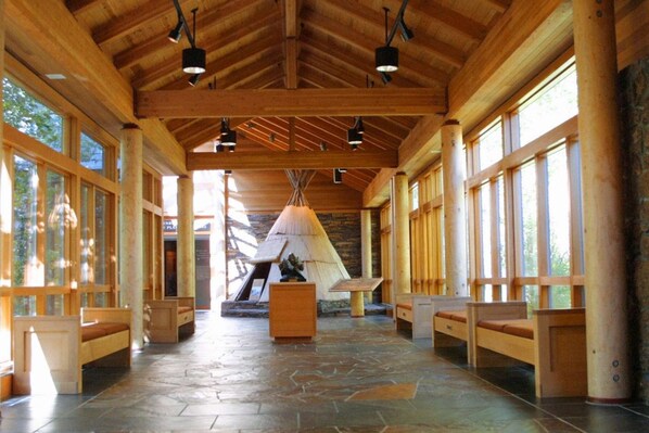 - Encounter wildlife up close, explore the history and culture of the wild West and take in beautiful art. The High Desert Museum is a cultural gem set on 135 acres of awe.