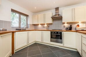 Kitchen with 5* amenities