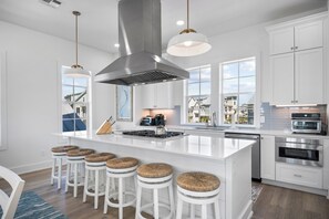 Kitchen, 2nd Floor