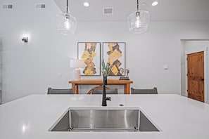 18184 Forestbrook-08