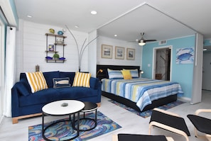 Living/ sleeping Area