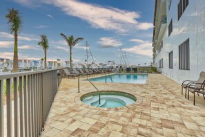 Onsite Heated Pool and Hot Tub