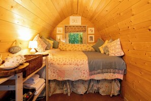 Daisy pod inside
