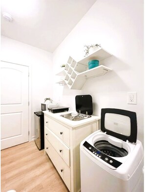 Kitchenette and Washing Machine