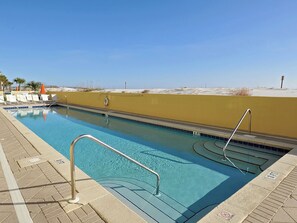 Pelican Isle pool