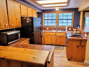 Fully furnished and equipped kitchen