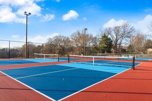 Seven Oaks Park has free pickleball & tennis courts just a short walk away.