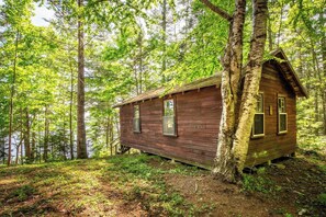 Sleeping Cabin 6 Exterior (1)