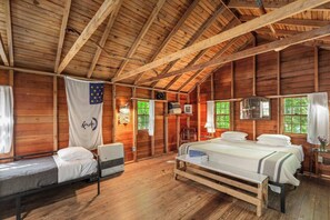 Sleeping Cabin 5 Interior - King (pictured) + Queen + Twin (pictured)