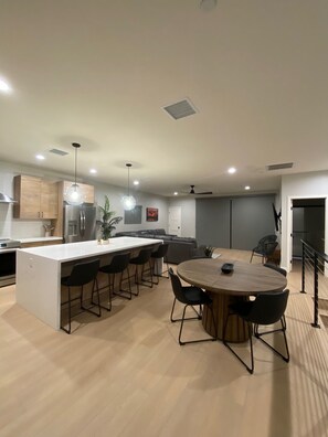 Kitchen - Dining Room (2)