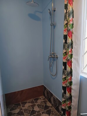 bathroom1
