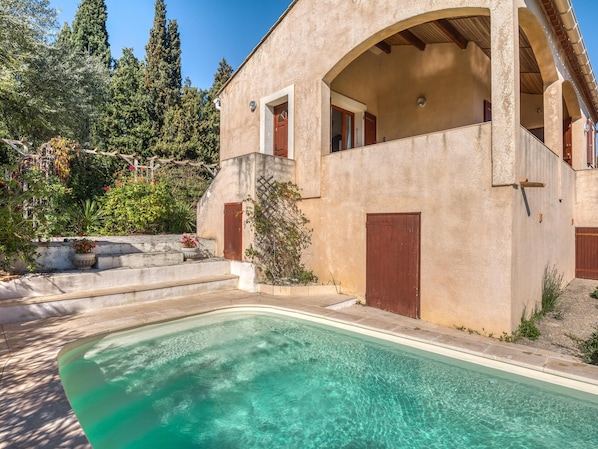 Holiday Home Swimming Pool