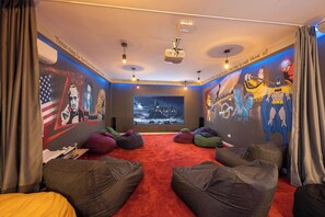 Hollywood Style Villa With Private Tennis Court, Casino, Cinema & More