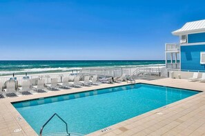 Gulf-Front Pool