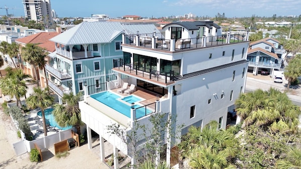 Siesta Beachfront Paradise by Siesta Key Luxury Rental