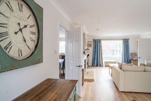 Windy Ridge: Light, spacious sitting room