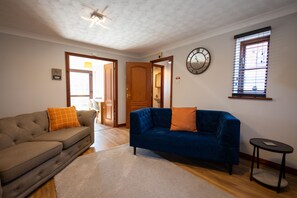 Living Room / Lounge