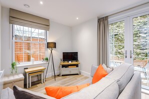 Living Room / Lounge