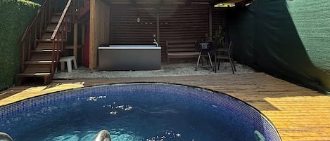 Eigener Pool