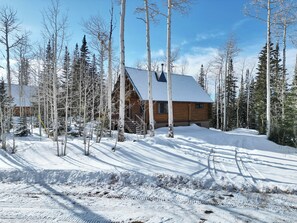 Exterior view of Jolley Cabin