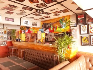 bar