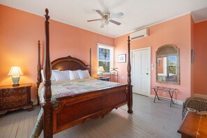 Room 29 with king bed and ensuite