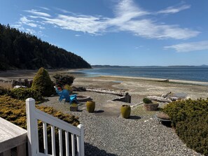 Plenty of beach to play on during low tide!