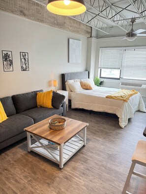 Seating area to bed