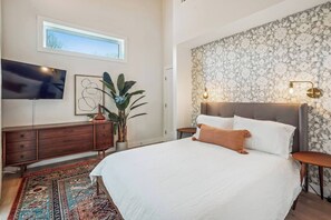 Primary Bedroom (1)