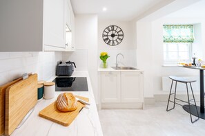 The Vault, Southwold: Fully equipped kitchen