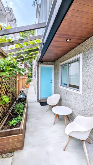 Suite Entry