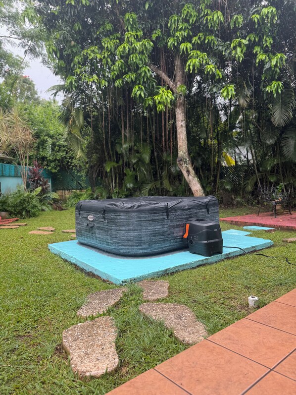 Hot Tub for 6 people 