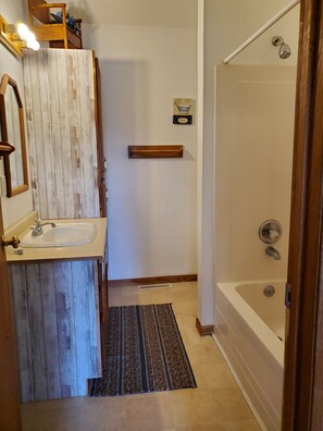 "Lake House"  Full bath