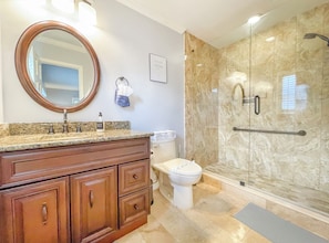 Bathroom 2 - Private Bathroom Ensuite - Full bath modern and refreshing